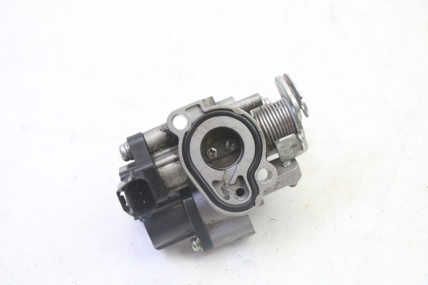 photo de WTRYSK PEUGEOT KISBEE 4T 50 (2018 - 2022) - Inny kąt widzenia