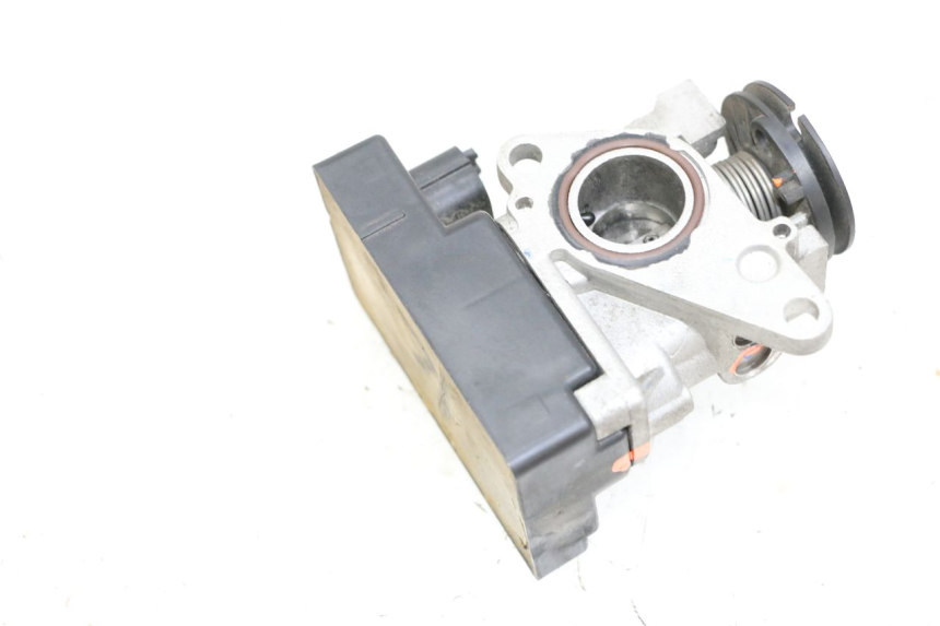 photo de WTRYSK PEUGEOT KISBEE 4T 50 (2018 - 2022) - Zbliżenie techniczne