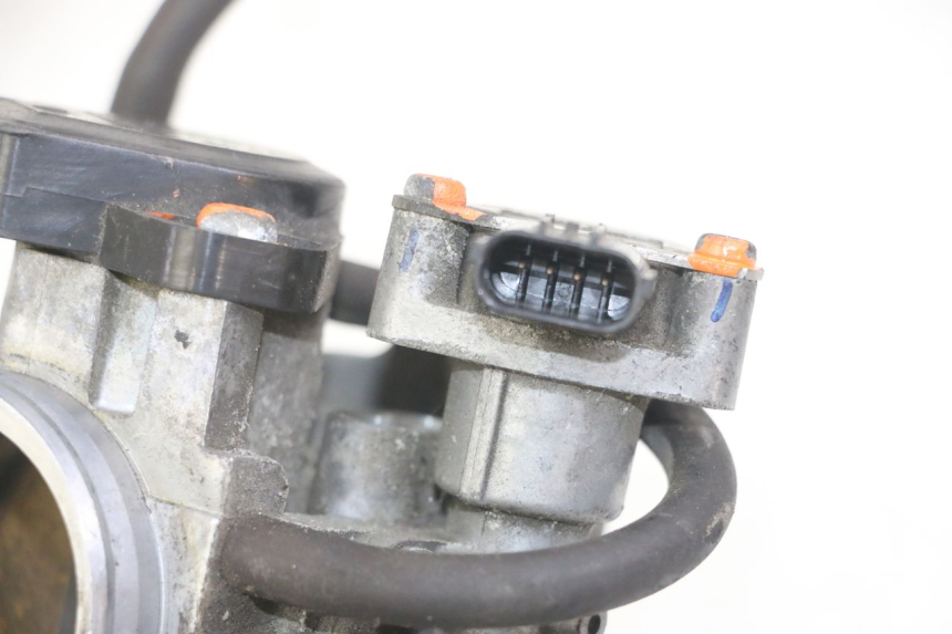 photo de WTRYSK HONDA NTV DEAUVILLE ABS 700 (2007 - 2016) - Inny kąt widzenia