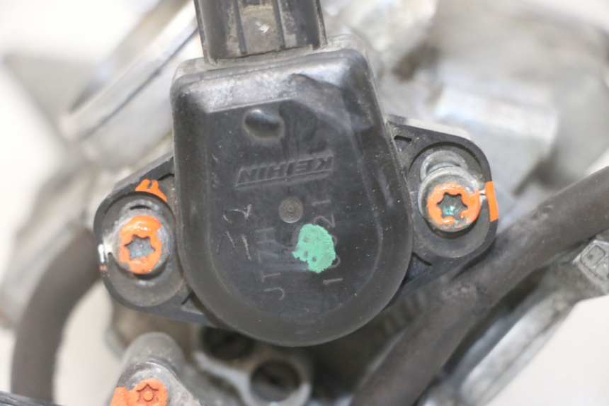 photo de WTRYSK HONDA NTV DEAUVILLE ABS 700 (2007 - 2016) - Widok ogólny