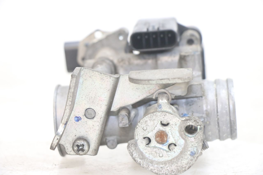 photo de WTRYSK HONDA PCX (JF28) 125 (2009 - 2011) - Zbliżenie techniczne