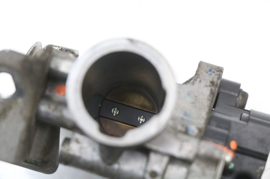 photo de WTRYSK HONDA PCX (JF28) 125 (2009 - 2011) - Inny kąt widzenia