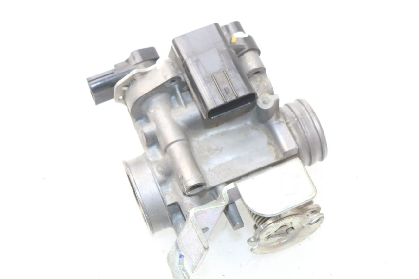 photo de WTRYSK HONDA PCX (JF47) 125 (2012 - 2013) - Inny kąt widzenia