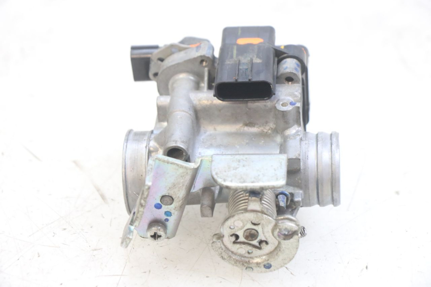 photo de WTRYSK HONDA PCX (JF47) 125 (2012 - 2013) - Zbliżenie techniczne