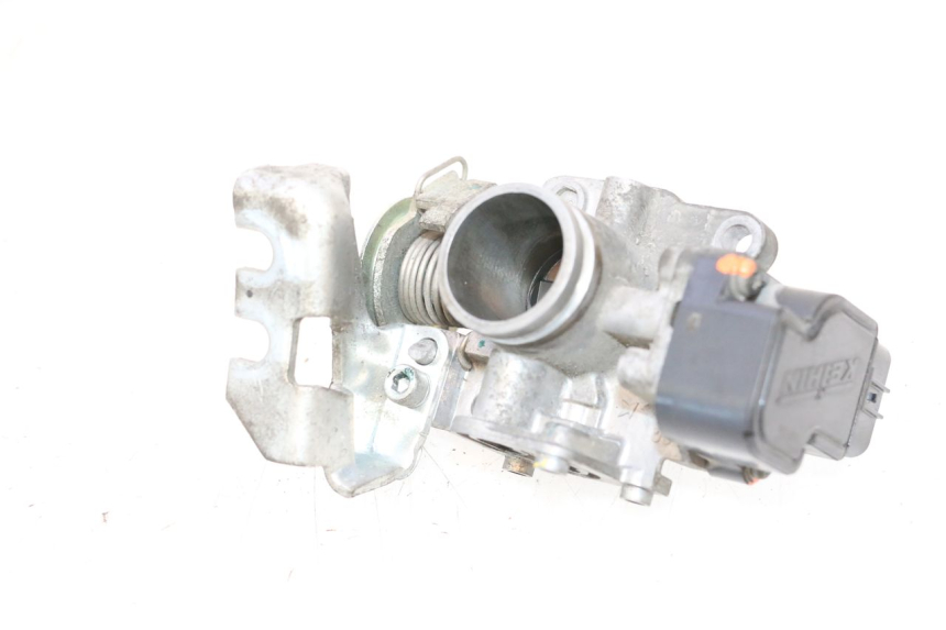 photo de WTRYSK HONDA PCX (JF57/JF64) 125 (2014 - 2018) - Zbliżenie techniczne