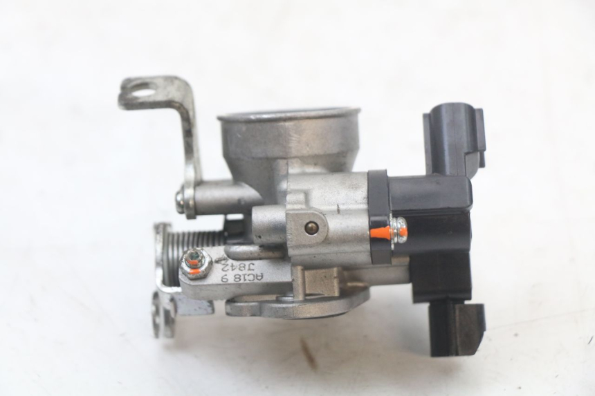 photo de WTRYSK PEUGEOT STREETZONE 4T 50 (2018 - 2023) - Szczegół części