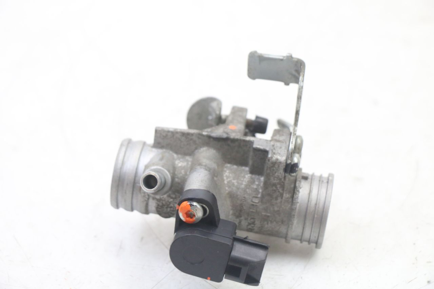 photo de WTRYSK PIAGGIO ZIP 4T 50 (2018 - 2020) - Widok ogólny