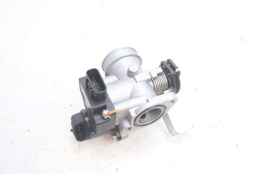 photo de WTRYSK JM MOTORS R-MAX TECH 50 (2024 - 2026) - Zbliżenie techniczne