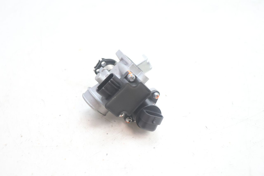 photo de WTRYSK JM MOTORS R-MAX TECH 50 (2024 - 2026) - Stan powierzchni