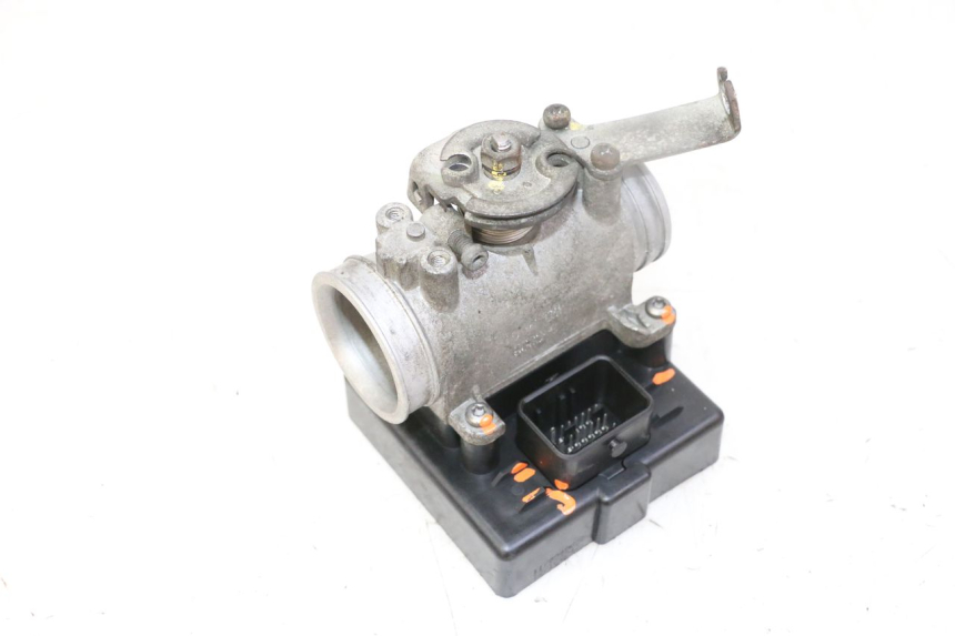 photo de WTRYSK PEUGEOT SATELIS 125 (2013 - 2018) - Inny kąt widzenia