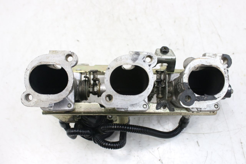 photo de WTRYSK TRIUMPH SPRINT ST 955 (1999 - 2001) - Szczegół części