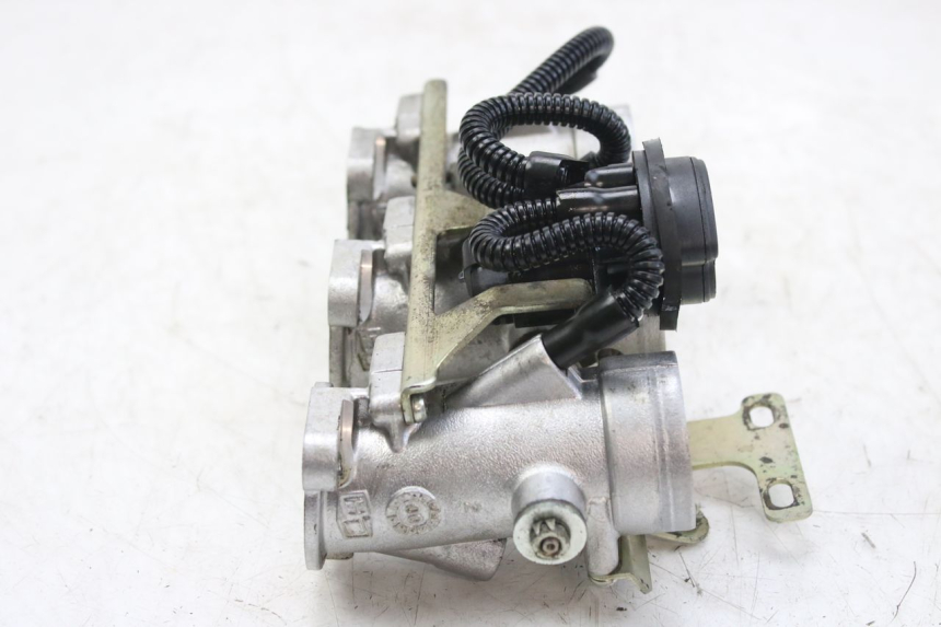 photo de WTRYSK TRIUMPH SPRINT ST 955 (1999 - 2001) - Stan powierzchni