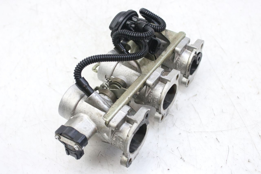 photo de WTRYSK TRIUMPH SPRINT ST 955 (1999 - 2001) - Oznaczenia i referencje