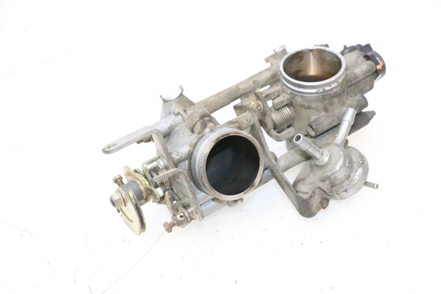 photo de WTRYSK DUCATI SS IE DS CARENEE 1000 (2002 - 2006) - Stan powierzchni
