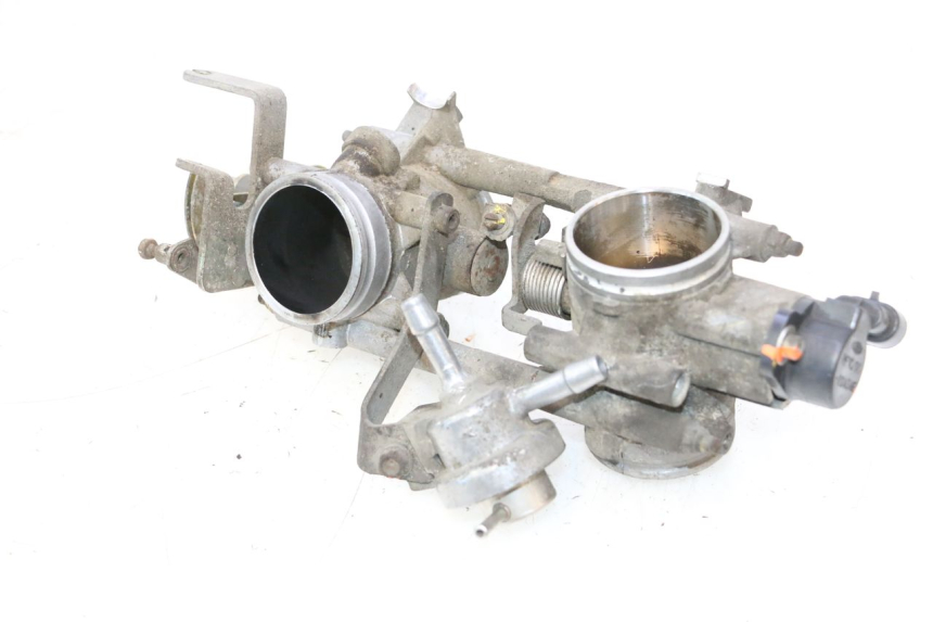 photo de WTRYSK DUCATI SS IE DS CARENEE 1000 (2002 - 2006) - Część sprawdzona