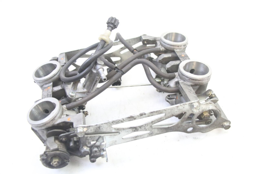 photo de WTRYSK HONDA ST PAN EUROPEAN 1300 (2002 - 2013) - Oznaczenia i referencje