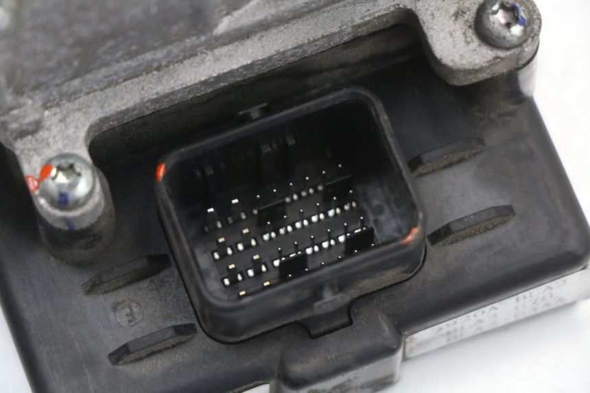 photo de WTRYSK KYMCO SUPER 8 4T 50 (2021 - 2024) - Stan powierzchni