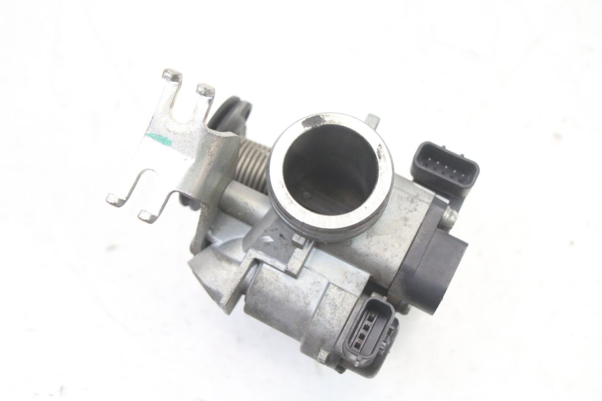 photo de WTRYSK SUZUKI BURGMAN 125 (2018 - 2021) - Zbliżenie techniczne