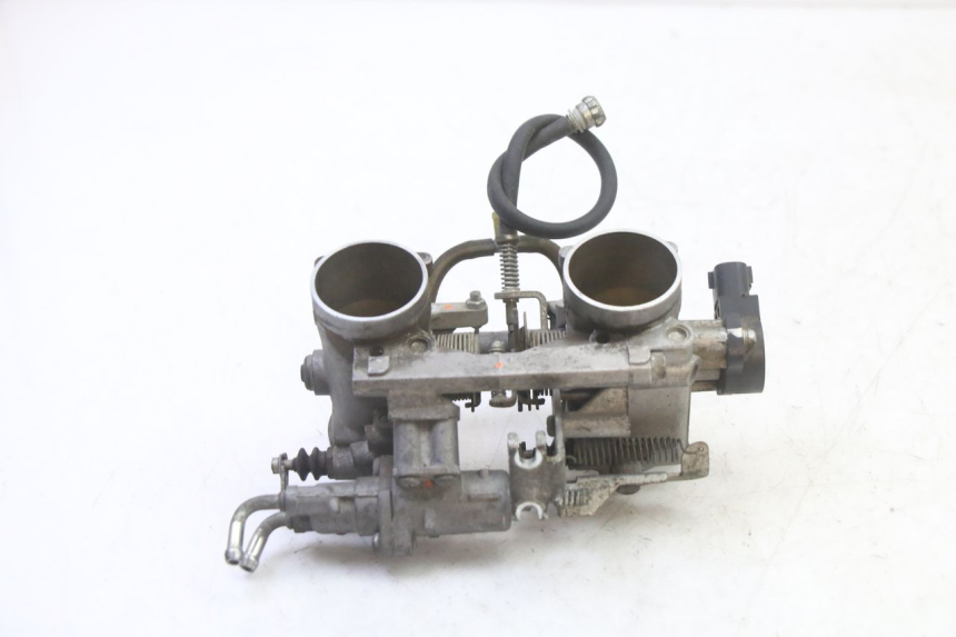 photo de WTRYSK YAMAHA TDM ABS 900 (2002 - 2014) - Szczegół części