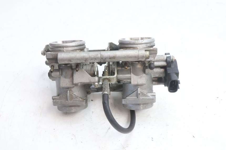 photo de WTRYSK YAMAHA TDM ABS 900 (2002 - 2014) - Szczegół części