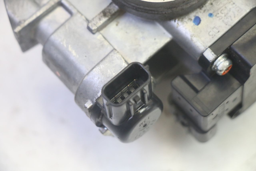 photo de WTRYSK YAMAHA TRICITY 300 (2020 - 2024) - Inny kąt widzenia