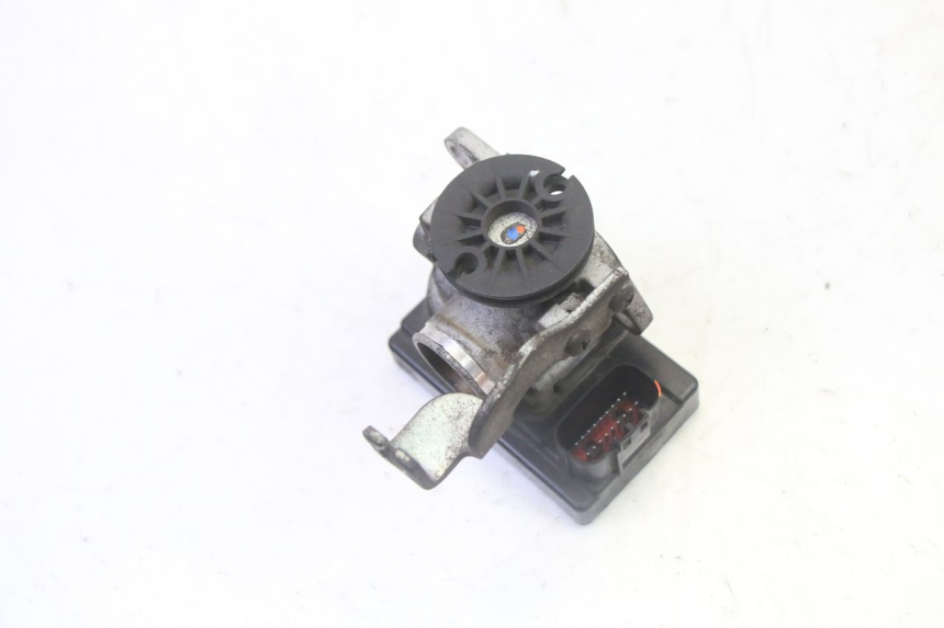 photo de WTRYSK PEUGEOT TWEET PRO CARGO 50 (2018 - 2022) - Zbliżenie techniczne