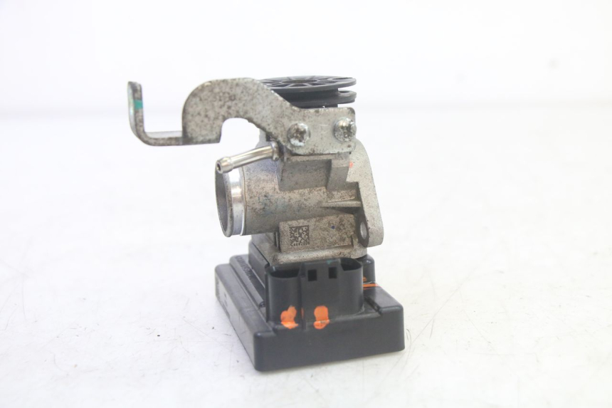 photo de WTRYSK PEUGEOT TWEET PRO EFI 4T 50 (2021 - 2022) - Zbliżenie techniczne