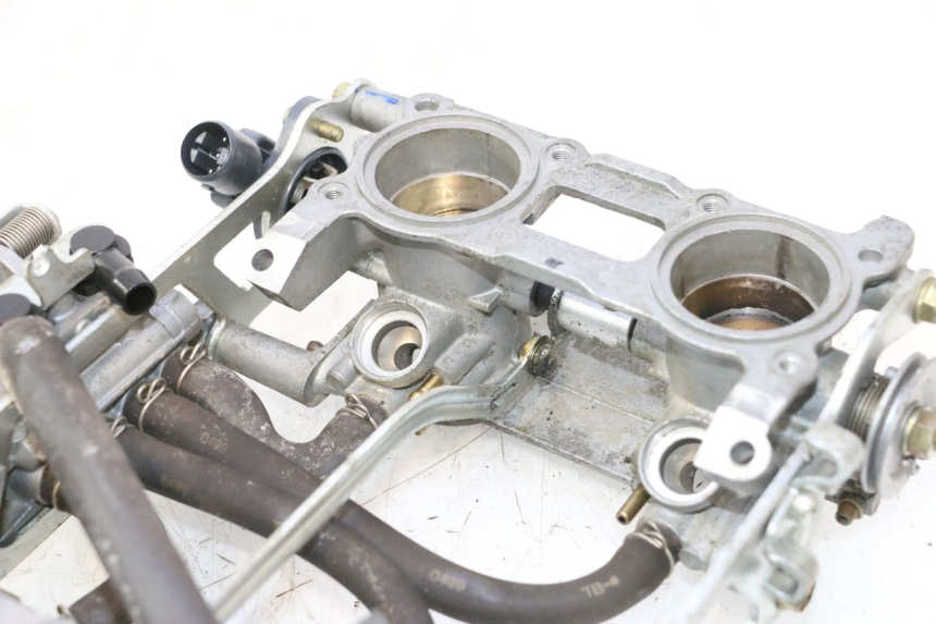 photo de WTRYSK HONDA VFR FI RC46 800 (1998 - 2001) - Część sprawdzona
