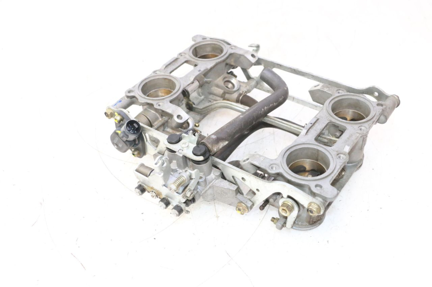 photo de WTRYSK HONDA VFR FI RC46 800 (1998 - 2001) - Oznaczenia i referencje