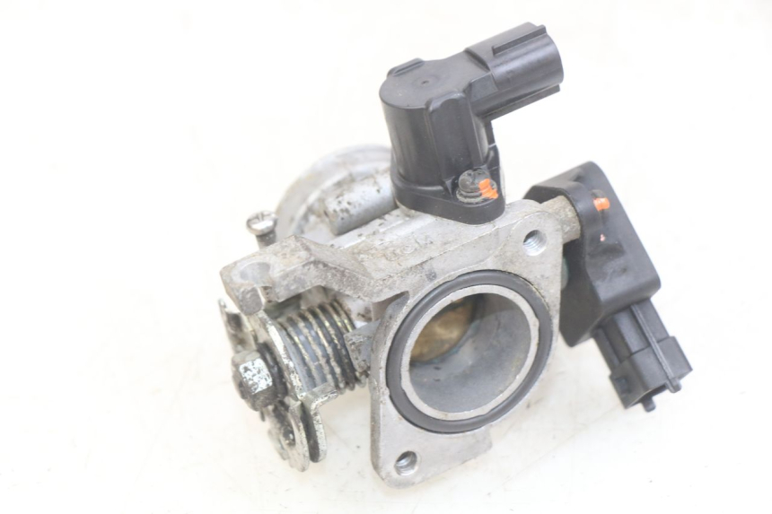 photo de WTRYSK DAELIM VJ ROADWIN FI 125 (2008 - 2017) - Inny kąt widzenia