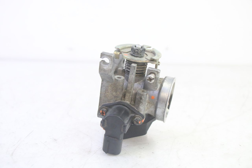 photo de WTRYSK DAELIM VJ ROADWIN FI 125 (2008 - 2017) - Zbliżenie techniczne