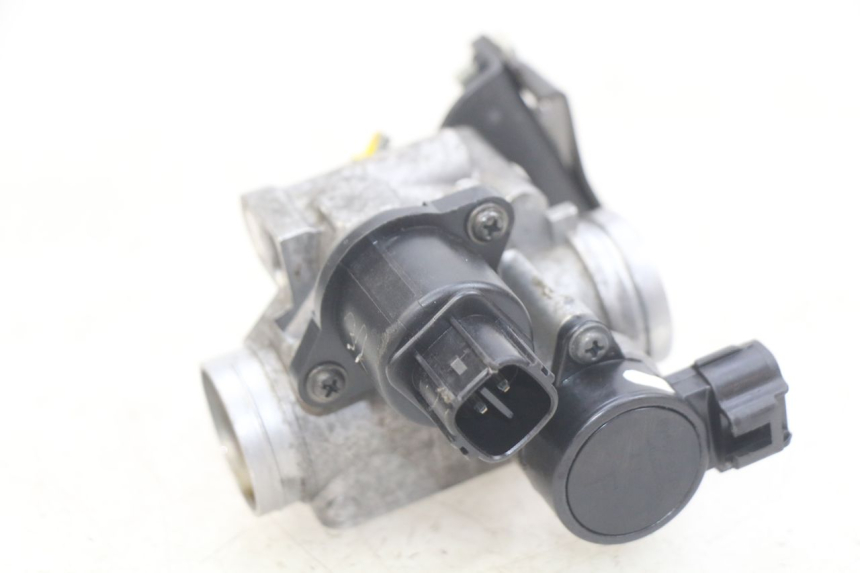 photo de WTRYSK YAMAHA X-CITY XCITY 125 (2007 - 2013) - Inny kąt widzenia