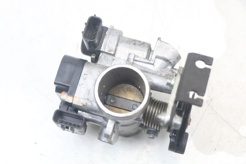 photo de WTRYSK YAMAHA XMAX X-MAX ABS 125 (2017 - 2020) - Widok główny