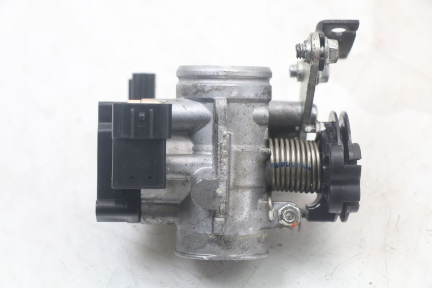 photo de WTRYSK YAMAHA XMAX X-MAX ABS 125 (2017 - 2020) - Zbliżenie techniczne