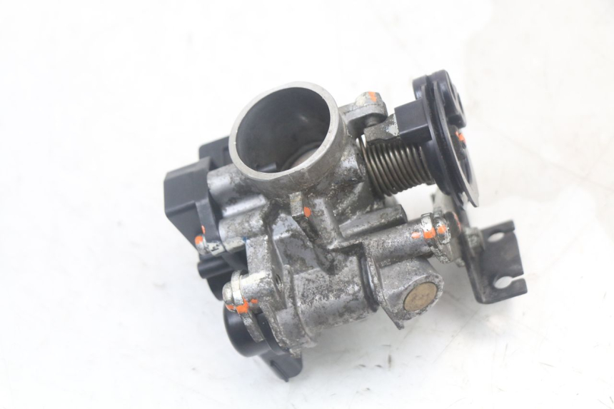 photo de WTRYSK YAMAHA XMAX X-MAX ABS 125 (2017 - 2020) - Widok ogólny