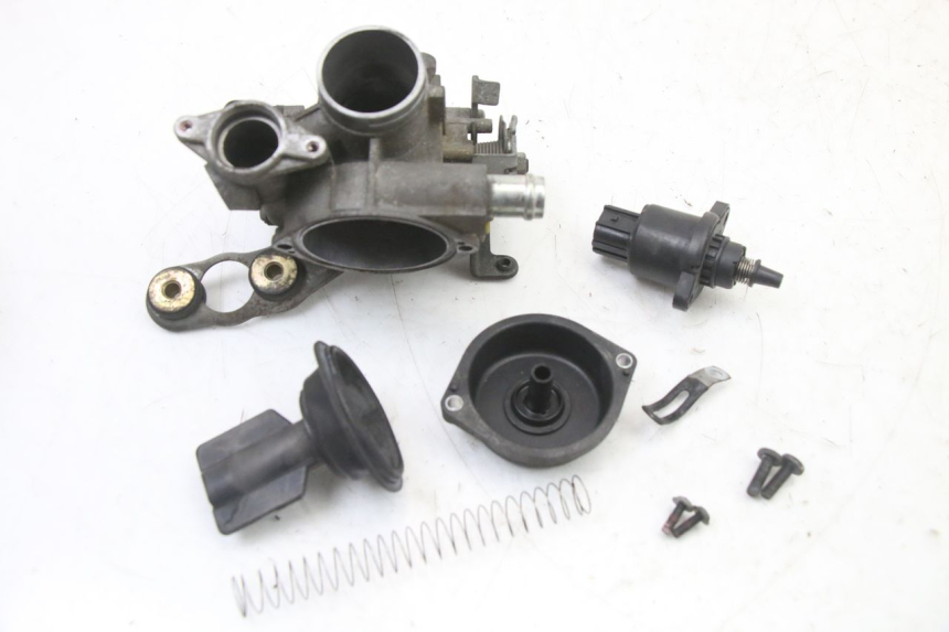 photo de WTRYSK YAMAHA X-MAX XMAX ABS 250 (2010 - 2012) - Zbliżenie techniczne