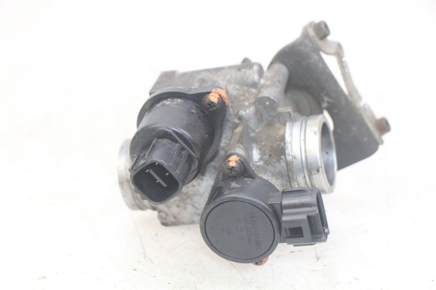 photo de WTRYSK YAMAHA XMAX X-MAX 125 (2006 - 2009) - Punkty mocowania