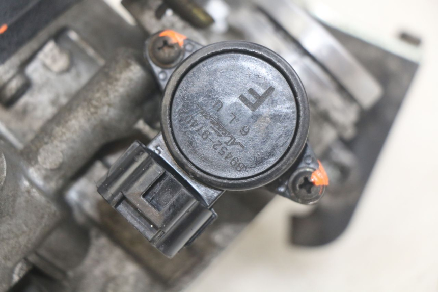 photo de WTRYSK YAMAHA X-MAX XMAX 250 (2006 - 2009) - Inny kąt widzenia