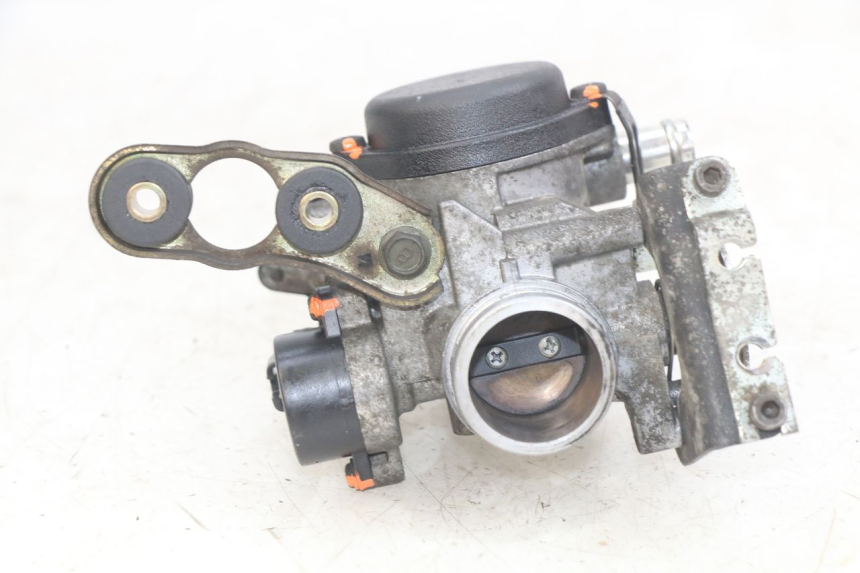 photo de WTRYSK YAMAHA X-MAX XMAX 250 (2006 - 2009) - Zbliżenie techniczne