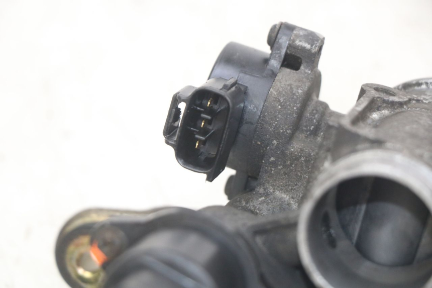 photo de WTRYSK YAMAHA X-MAX XMAX 250 (2006 - 2009) - Punkty mocowania