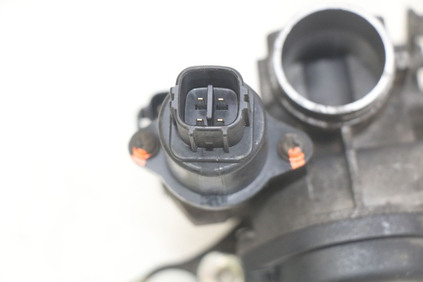 photo de WTRYSK YAMAHA X-MAX XMAX 250 (2006 - 2009) - Część sprawdzona