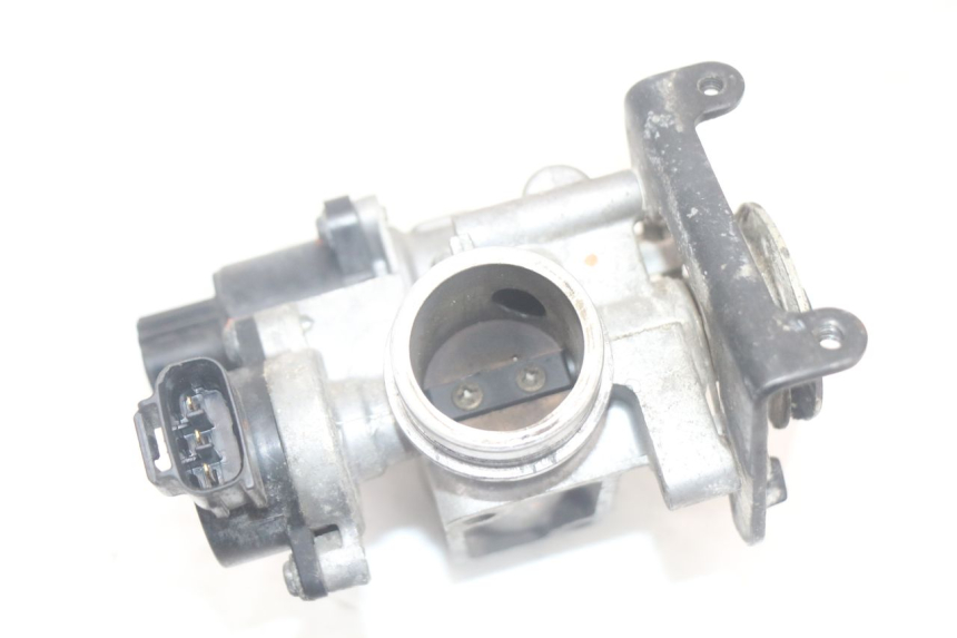 photo de WTRYSK YAMAHA XMAX X-MAX 125 (2006 - 2009) - Zoom stanu zużycia