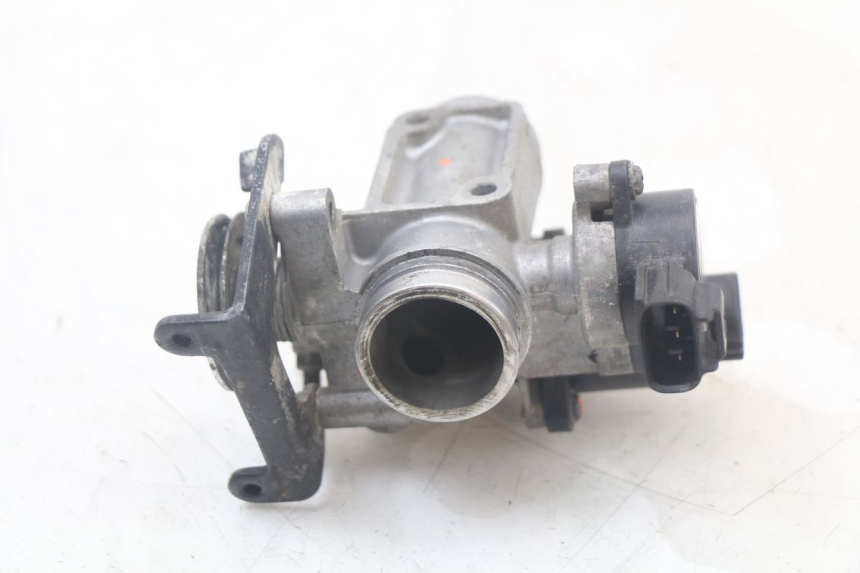 photo de WTRYSK YAMAHA XMAX X-MAX 125 (2006 - 2009) - Inny kąt widzenia