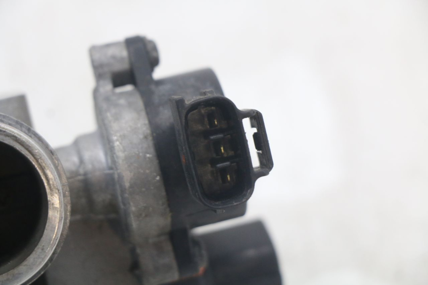 photo de WTRYSK YAMAHA XMAX X-MAX 125 (2006 - 2009) - Punkty mocowania