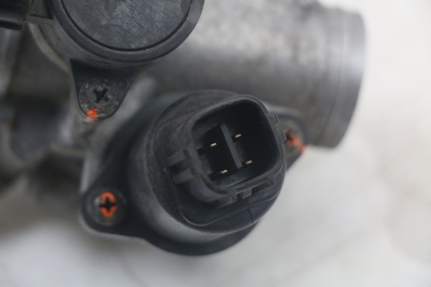 photo de WTRYSK YAMAHA XMAX X-MAX 125 (2006 - 2009) - Część sprawdzona