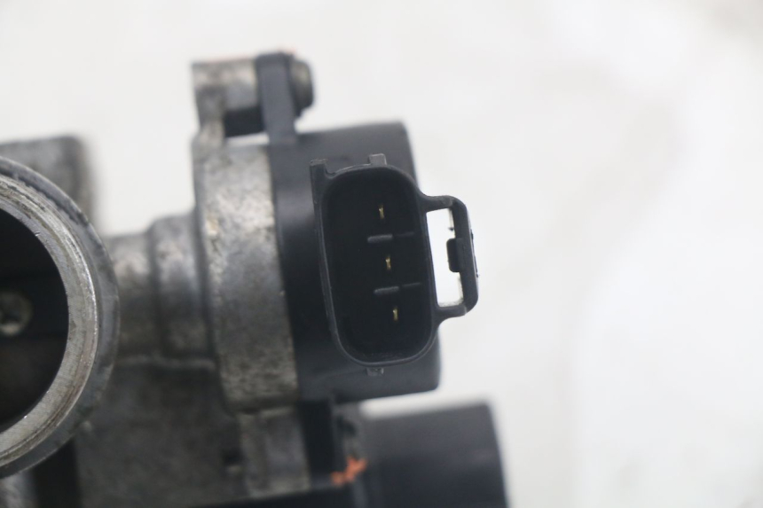 photo de WTRYSK YAMAHA XMAX X-MAX 125 (2006 - 2009) - Inny kąt widzenia