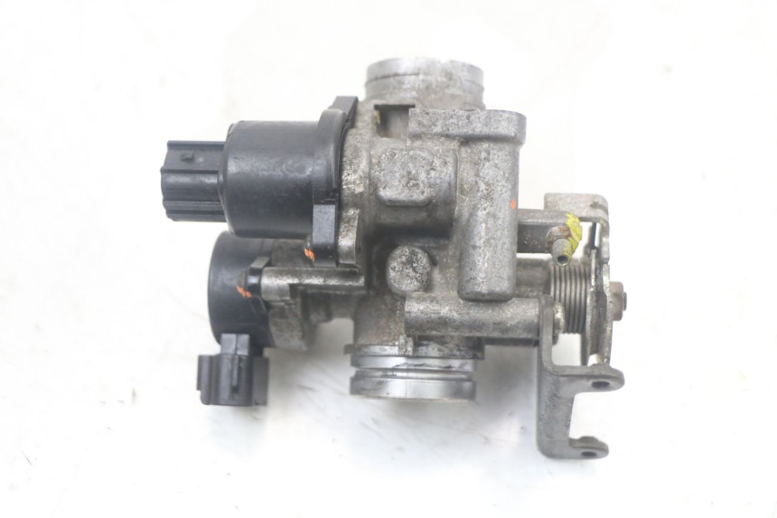 photo de WTRYSK YAMAHA XMAX X-MAX 125 (2006 - 2009) - Stan powierzchni