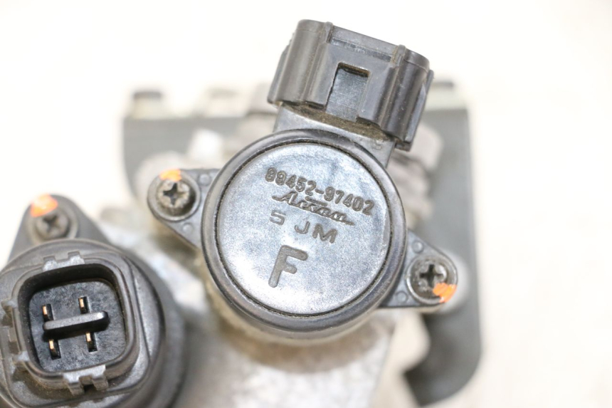 photo de WTRYSK YAMAHA XMAX X-MAX 125 (2006 - 2009) - Inny kąt widzenia