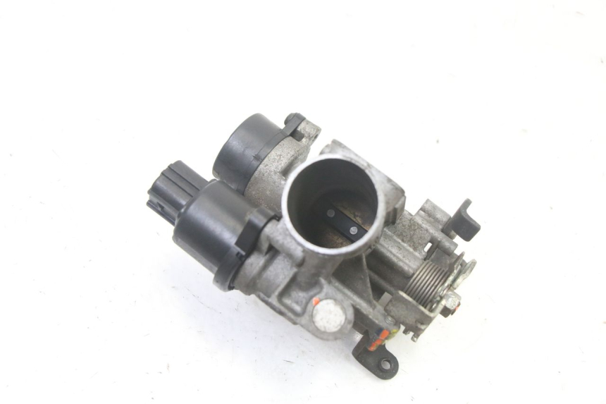 photo de WTRYSK YAMAHA X-MAX XMAX 125 (2010 - 2013) - Widok główny