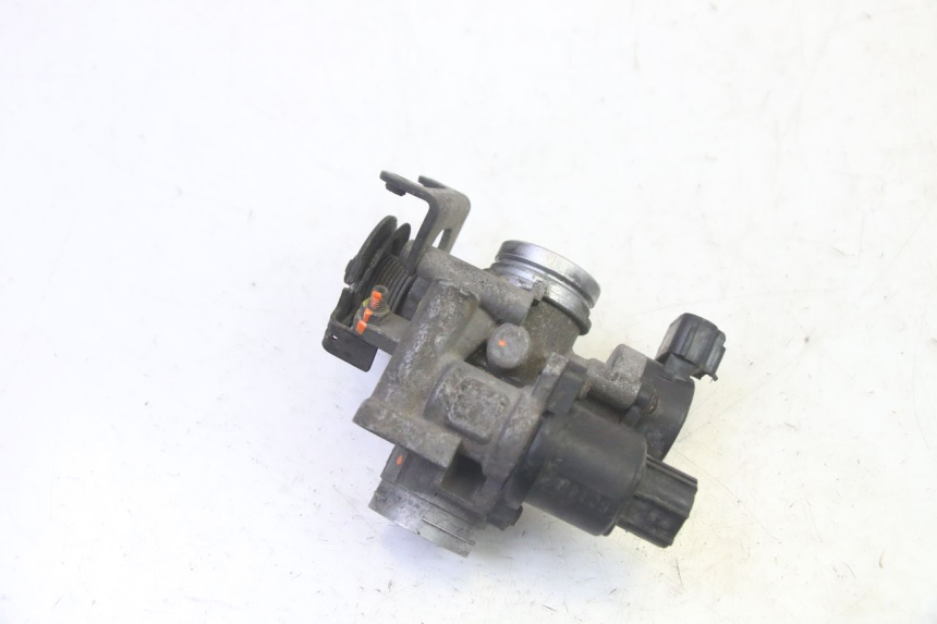 photo de WTRYSK YAMAHA X-MAX XMAX 125 (2010 - 2013) - Zoom stanu zużycia